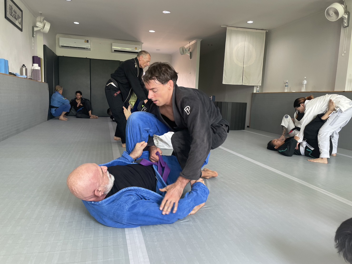 Gi Brazilian Jiu-Jitsu training at Pure Grappling Chiang Mai